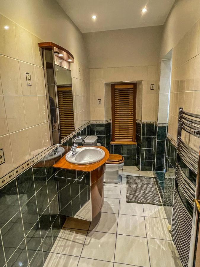 Cathedral Apartment إينفيرنيس المظهر الخارجي الصورة