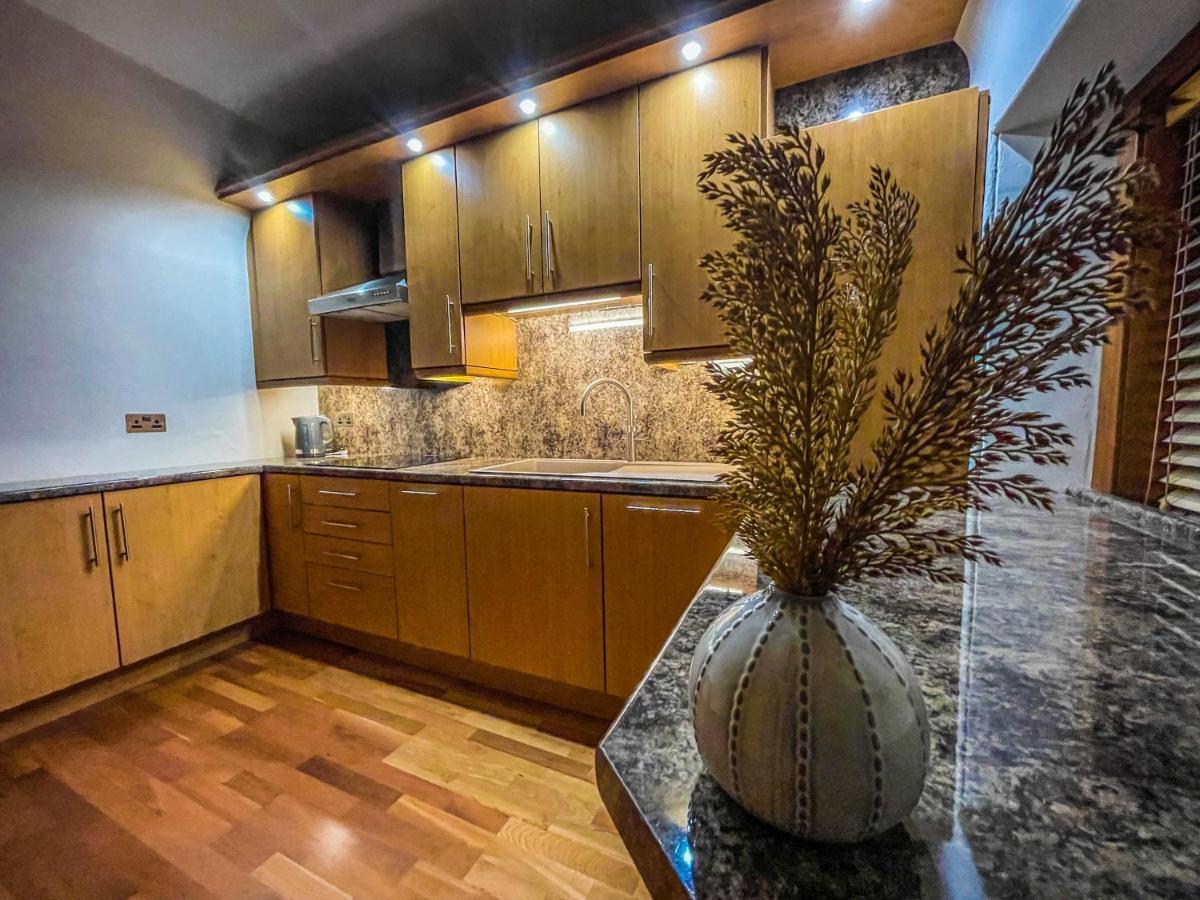 Cathedral Apartment إينفيرنيس المظهر الخارجي الصورة